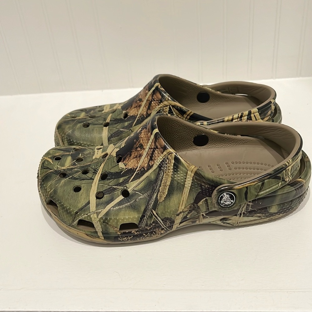 Crocs